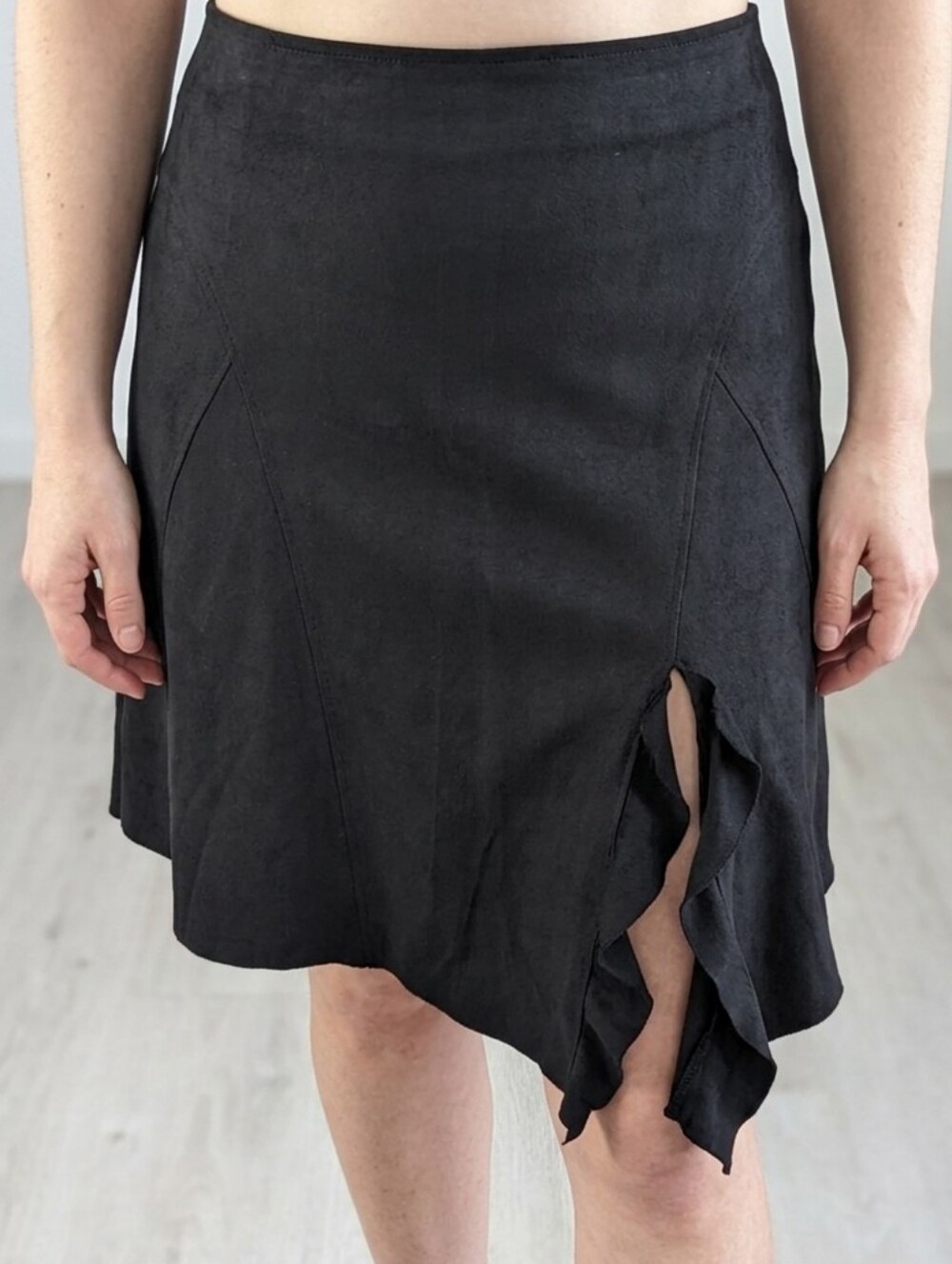 Digital Clothing Y2K Faux Suede Black Ruffled Split Hem Women's Mini Skirt Sz 9
